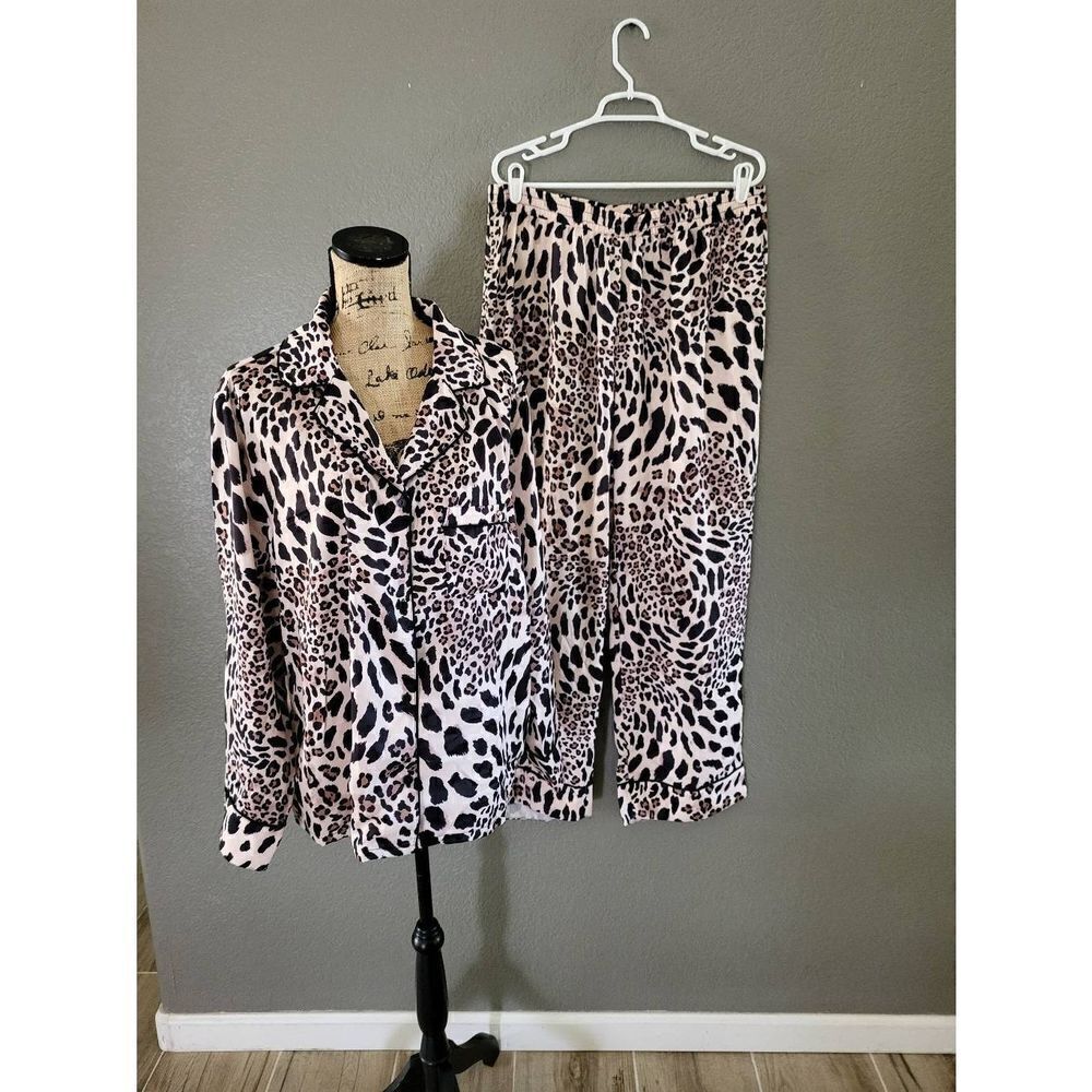 Sofia Intimates  - Picture 5 of 10